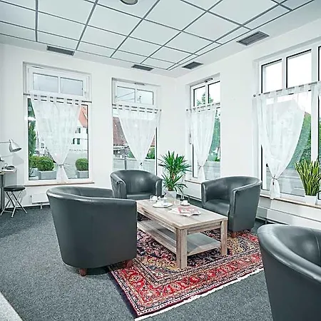 Business Hotel 3*